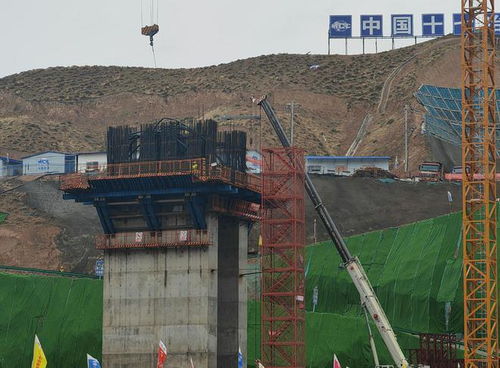 中国十七冶连霍高速什川黄河特大桥上部结构开始施工